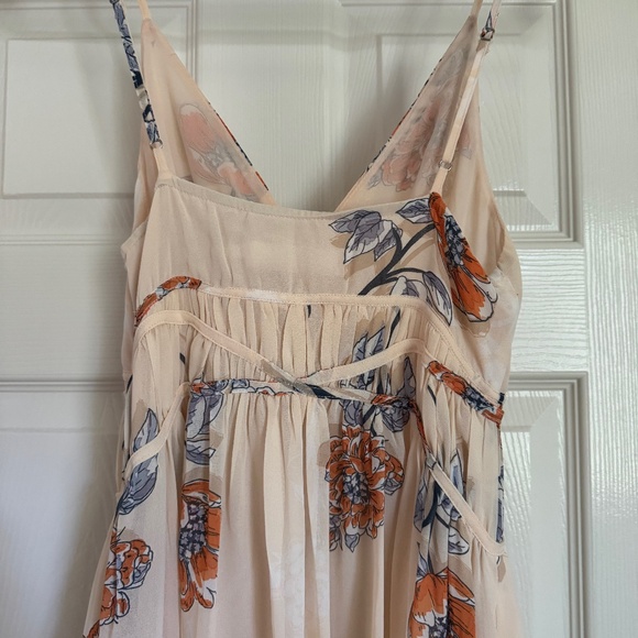 ASTR - Peach Sorbet Floral - The Dress - Picture 4 of 7